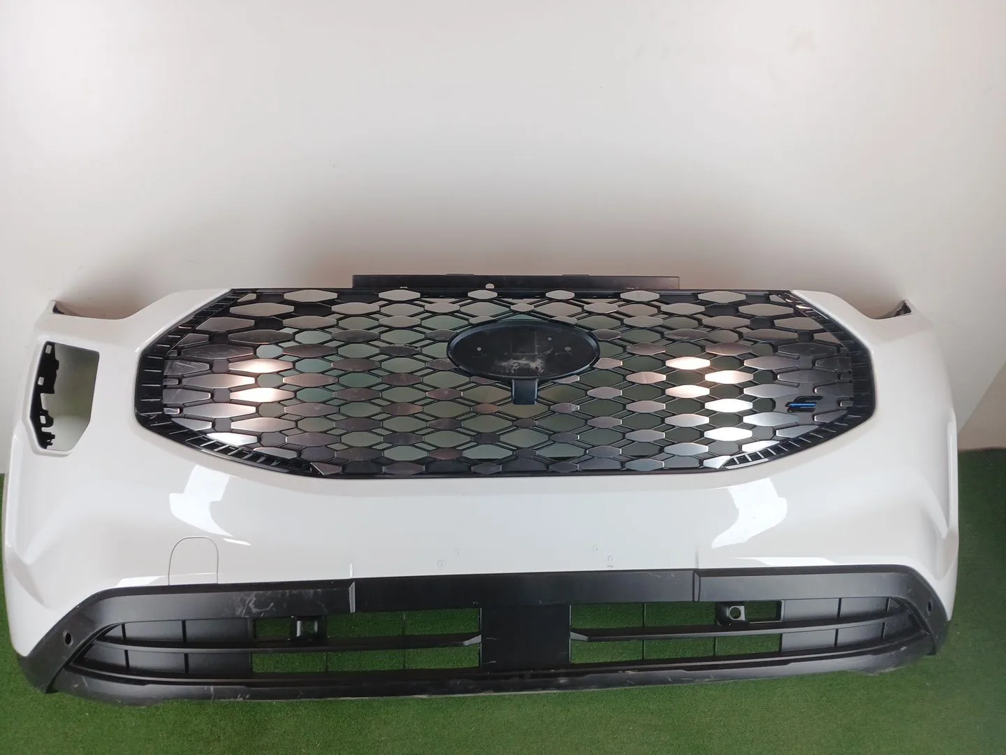 Paragolpes Delantero para Ford Transit Connect V761 Furgoneta/Monovolumen (Skn)