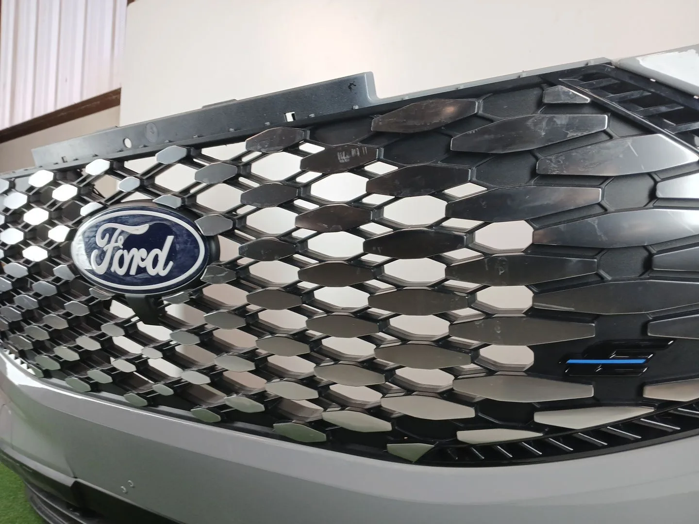 Paragolpes Delantero para Ford Transit Connect V761 Furgoneta/Monovolumen (Skn)