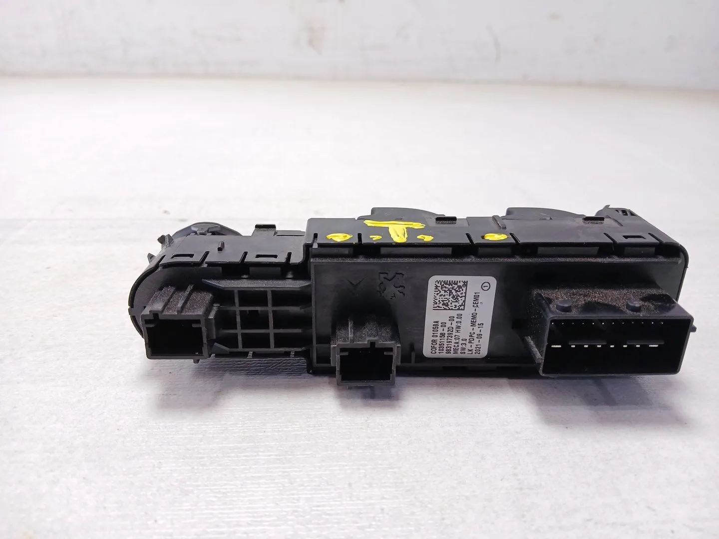 Mando Elevalunas Delantero Izquierdo para Peugeot 3008 Ii Suv (Mc_, Mr_, Mj_, M4_)