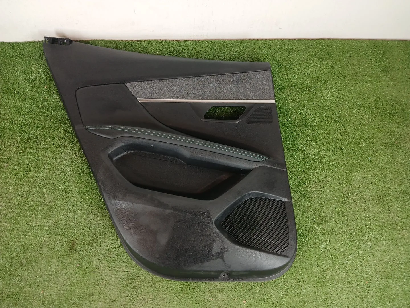 Guarnecido Puerta Trasera Izquierda para Peugeot 3008 Ii Suv (Mc_, Mr_, Mj_, M4_)