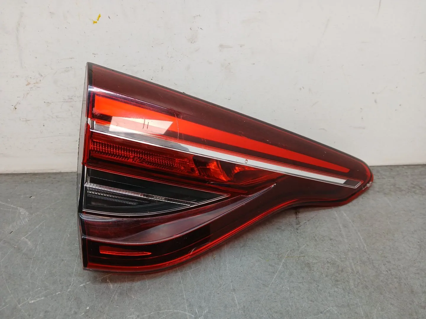 Piloto Trasero Izquierdo Interior para Renault Clio V (B7_)