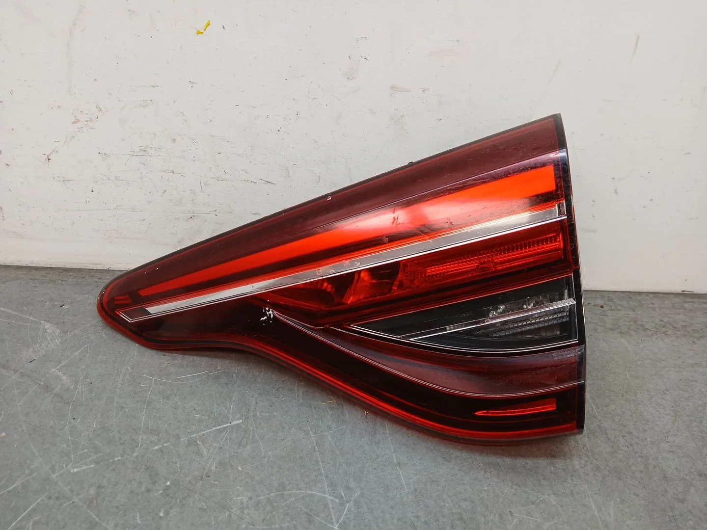 Piloto Trasero Derecho Interior para Renault Clio V (B7_)