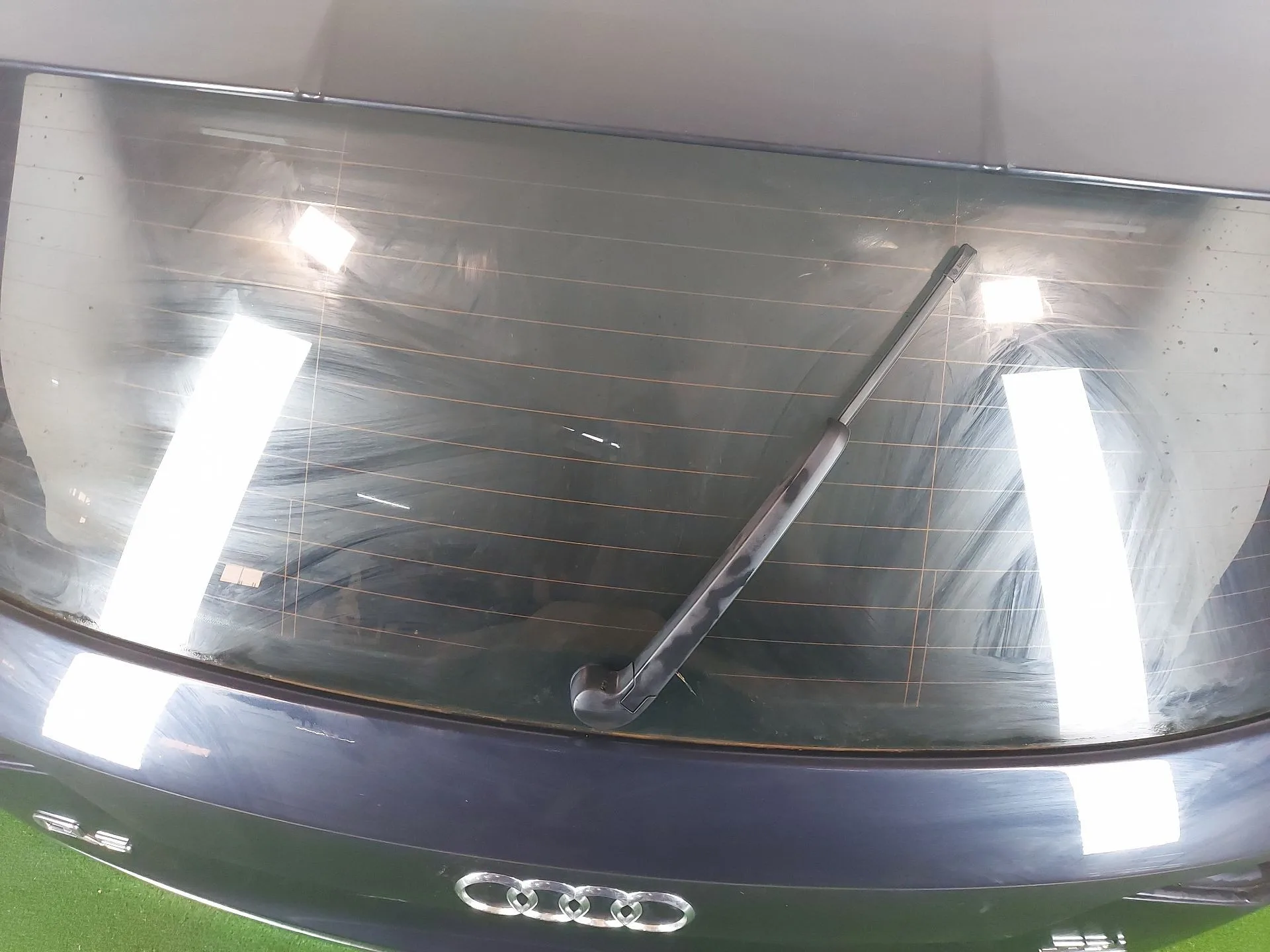 Porton Trasero para Audi Q5 (8Rb)