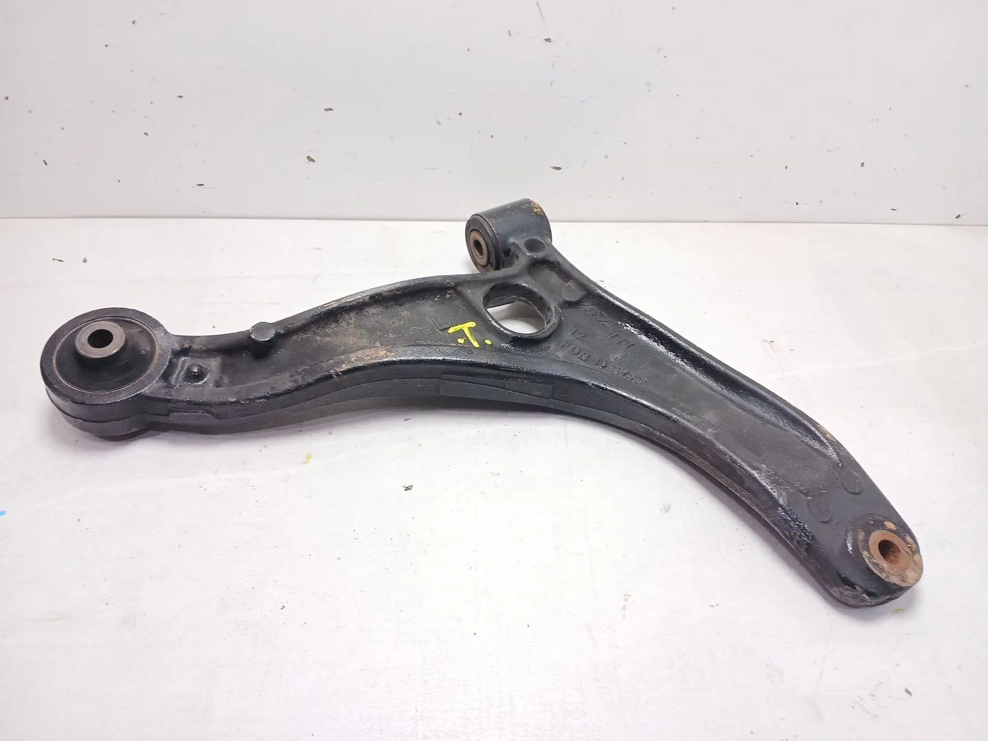 Brazo Suspension Inferior Delantero Derecho para Renault Master Kasten