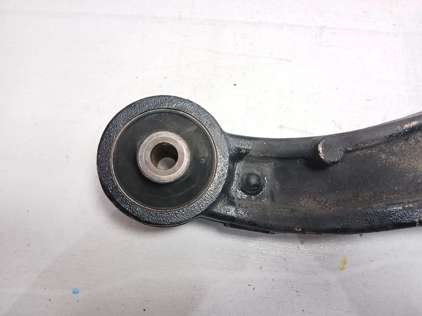 Brazo Suspension Inferior Delantero Derecho para Renault Master Kasten