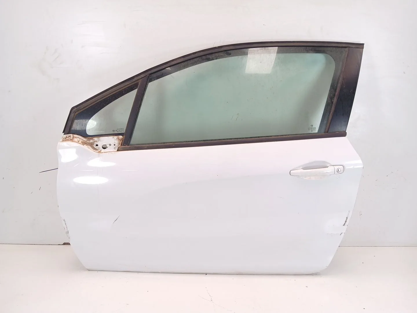 Puerta Delantera Izquierda para Peugeot 208 I (Ca_, Cc_)