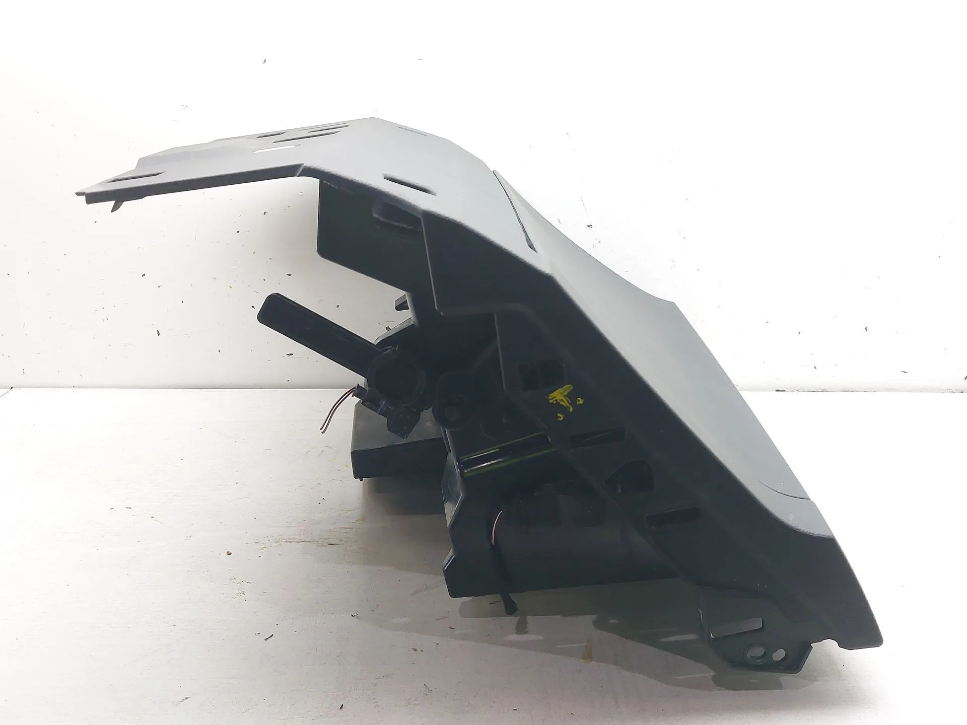 Guantera para Audi Q3 Sportback (F3N)