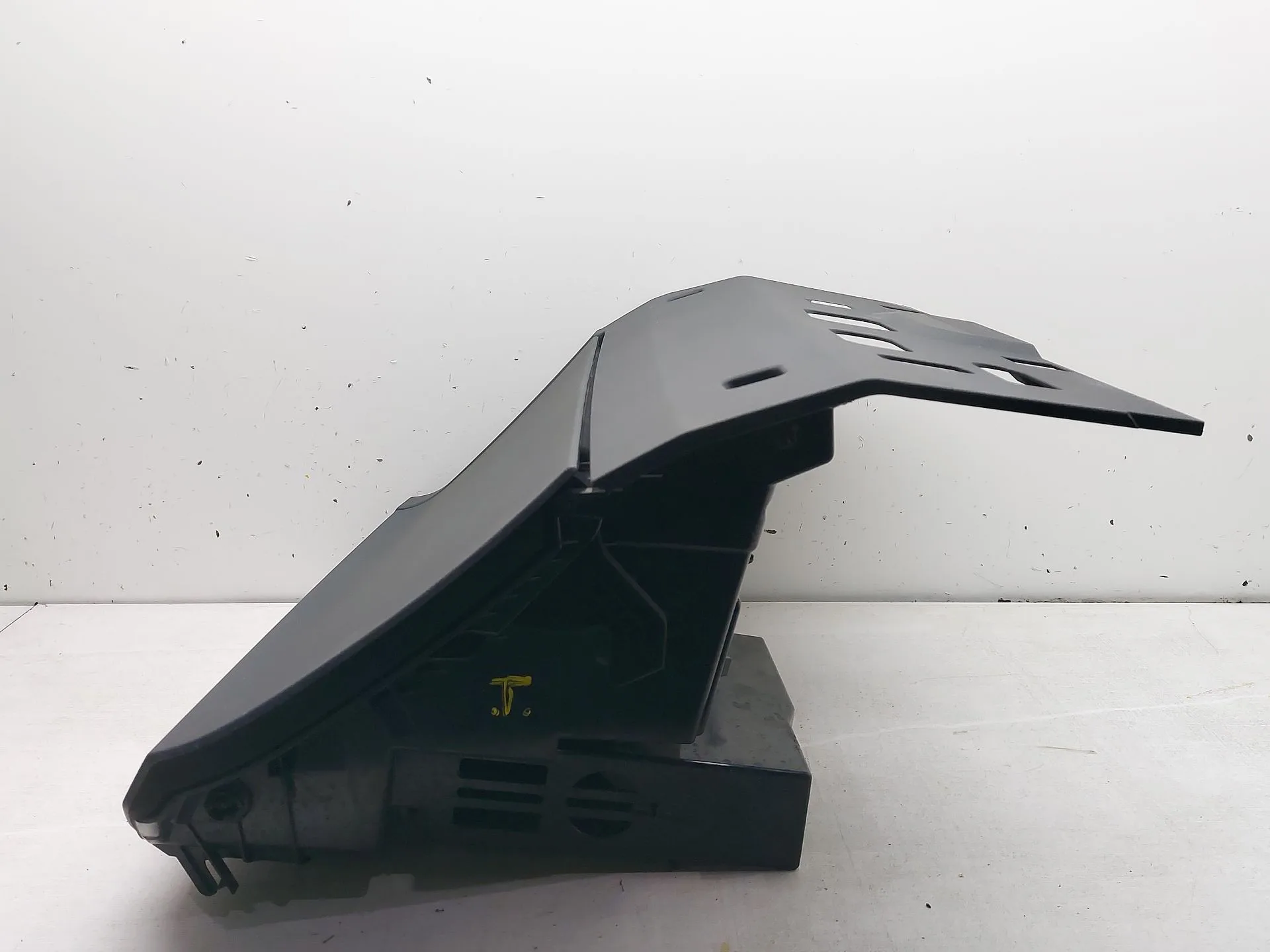 Guantera para Audi Q3 Sportback (F3N)