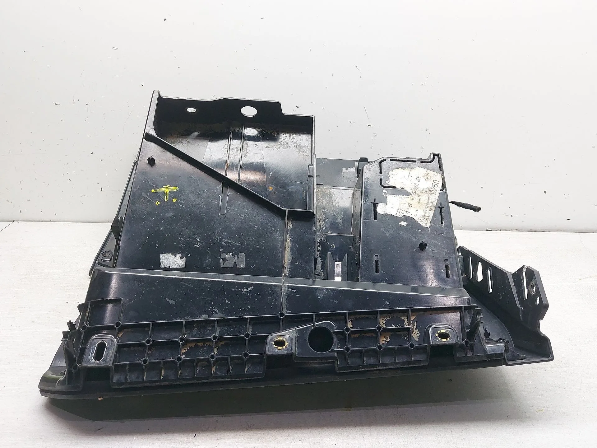 Guantera para Audi Q3 Sportback (F3N)