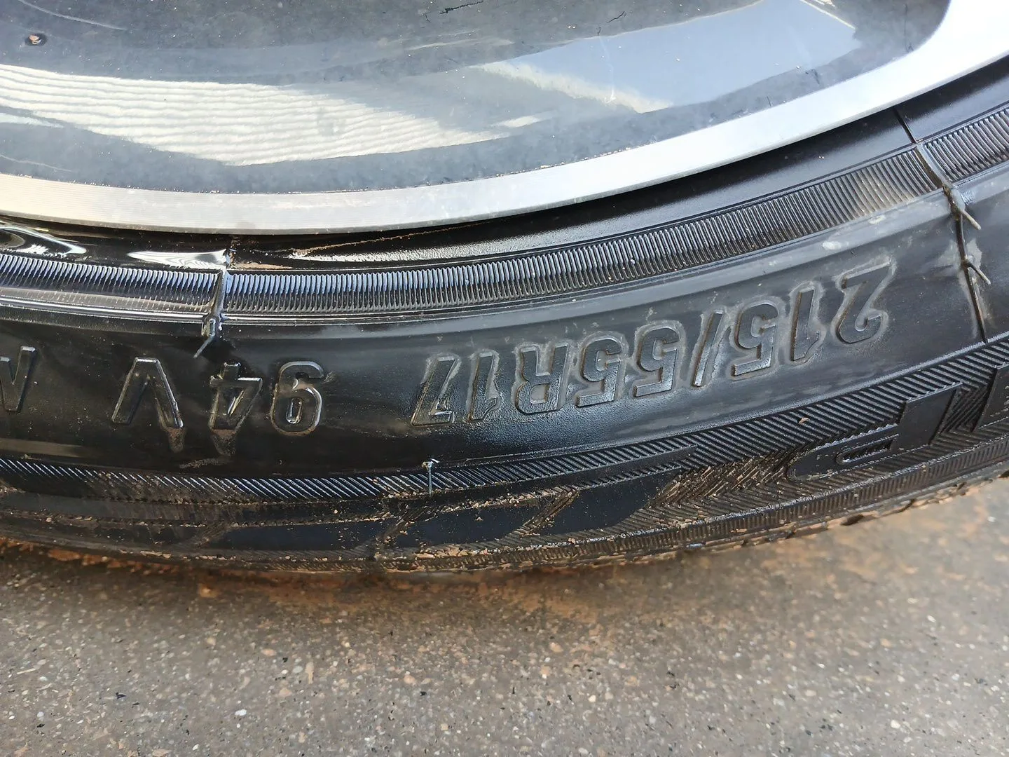 Neumatico para Mg Zs Suv (Azs1)