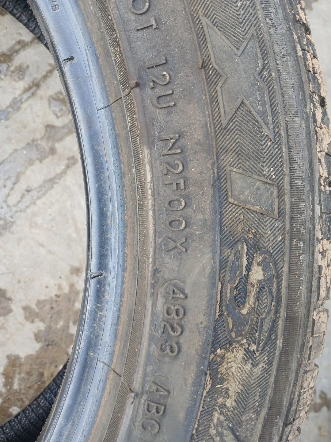 Neumatico para Mg Zs Suv (Azs1)