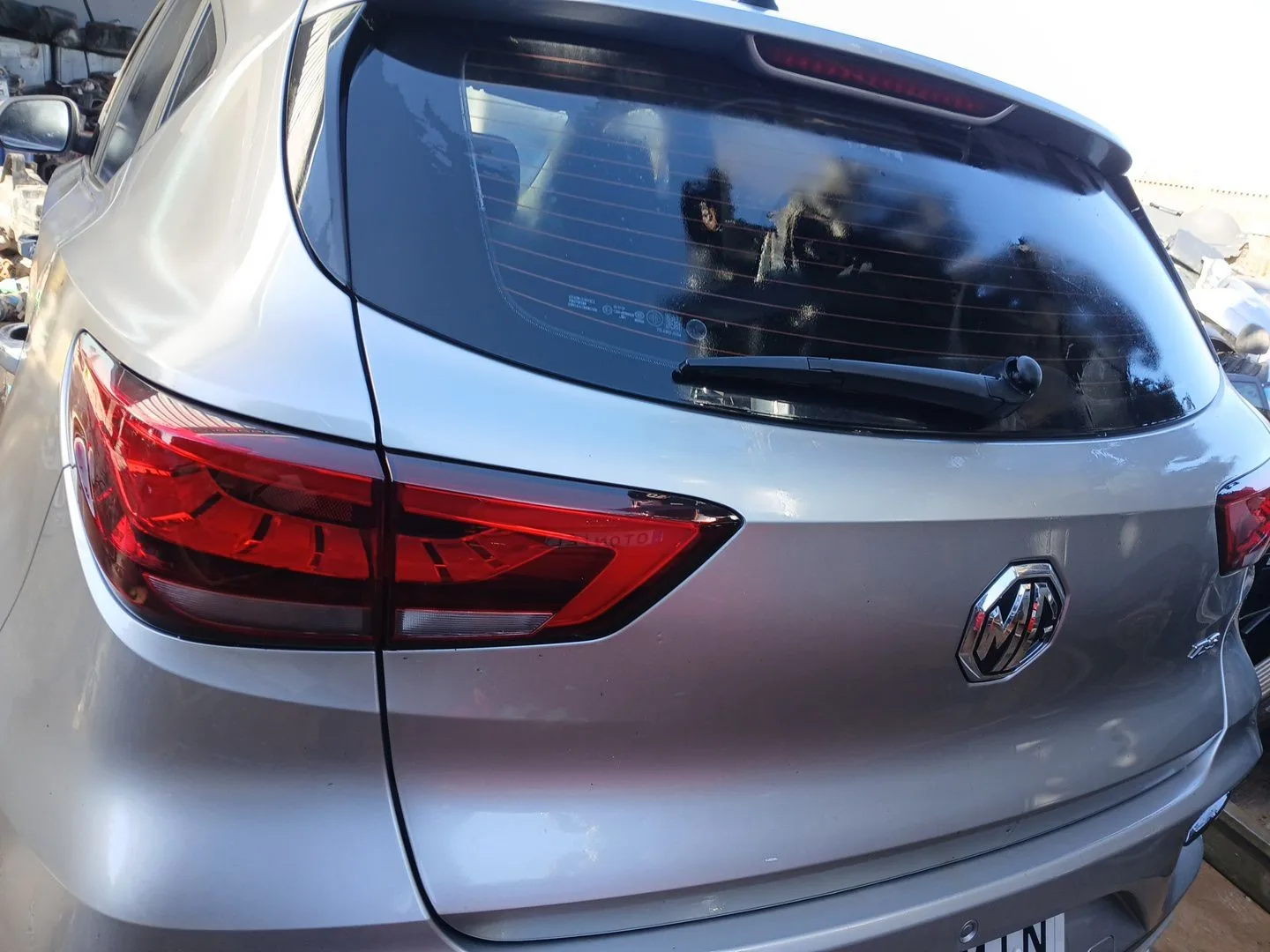Porton Trasero para Mg Zs Suv (Azs1)