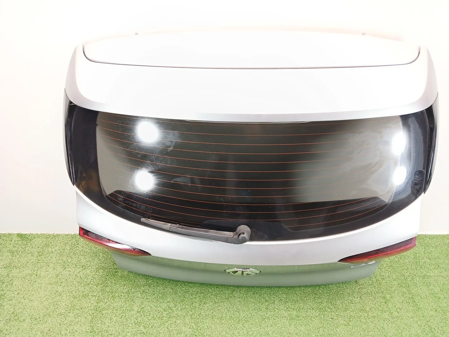 Porton Trasero para Mg Zs Suv (Azs1)