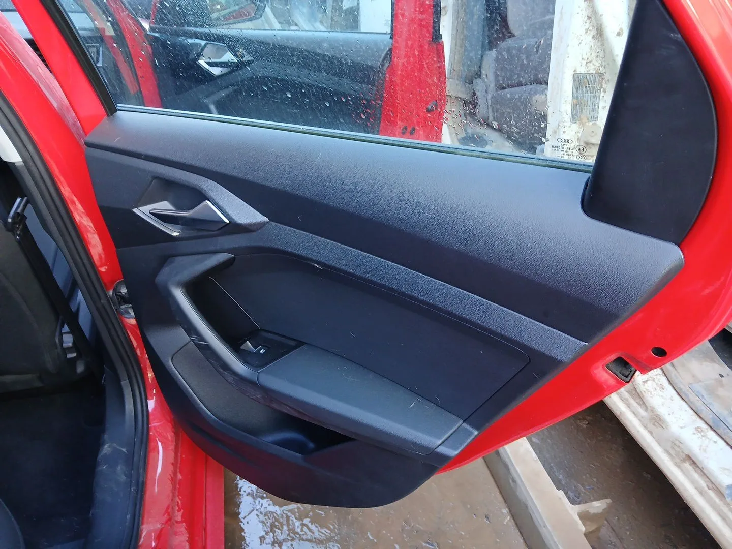 Guarnecido Puerta Trasera Derecha para Audi A1 Sportback (Gba)