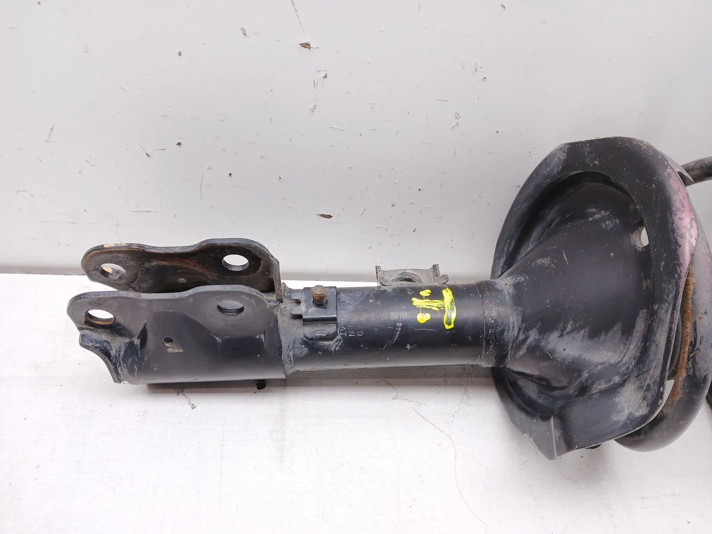 Amortiguador Delantero Derecho para Mitsubishi Lancer Sportback (Cx)