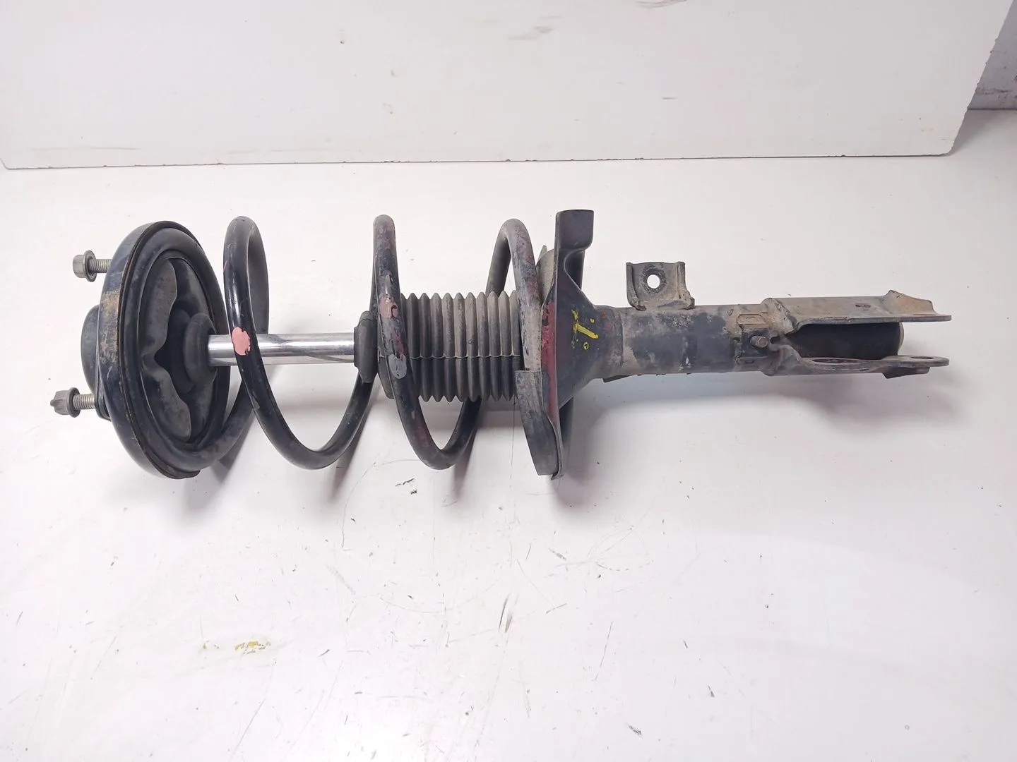 Amortiguador Delantero Izquierdo para Mitsubishi Lancer Sportback (Cx)