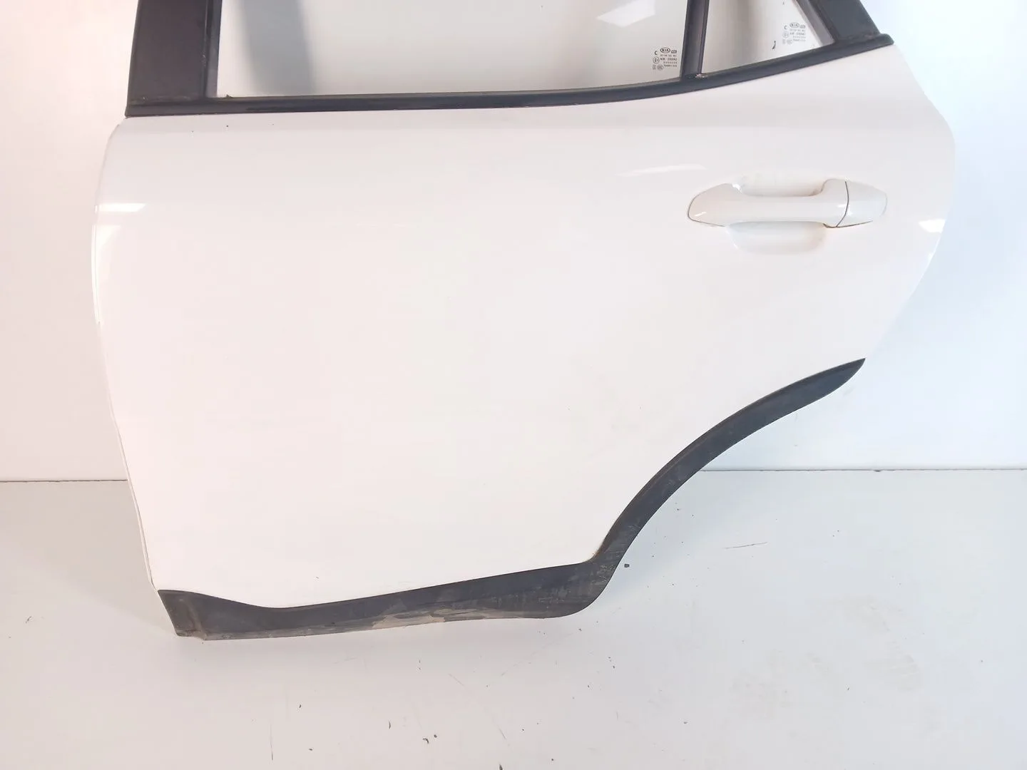 Puerta Trasera Izquierda para Kia Stonic (Yb)