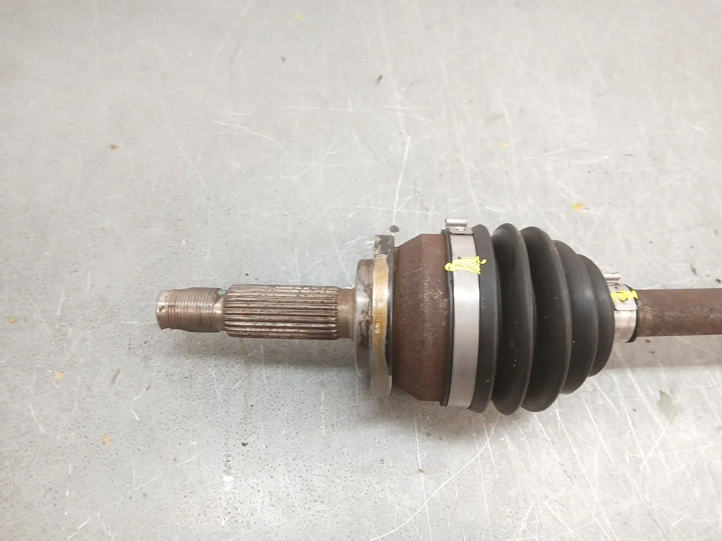Transmision Delantera Izquierda para Kia Stonic (Yb)