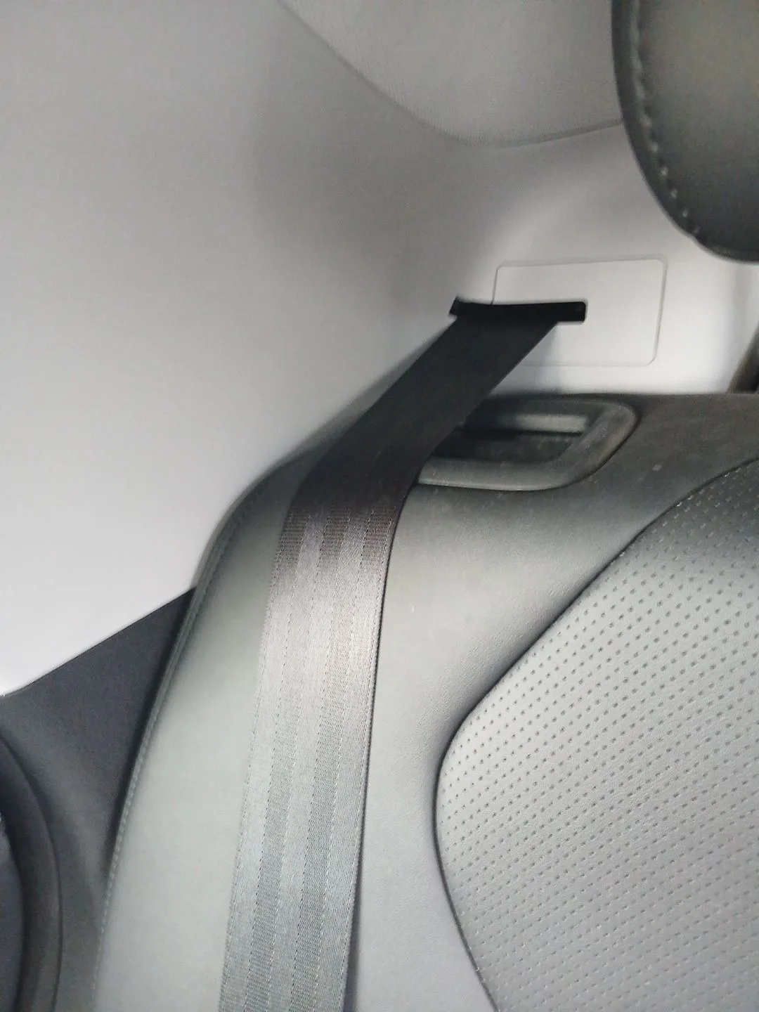 Cinturon Seguridad Trasero Derecho para Omoda 5