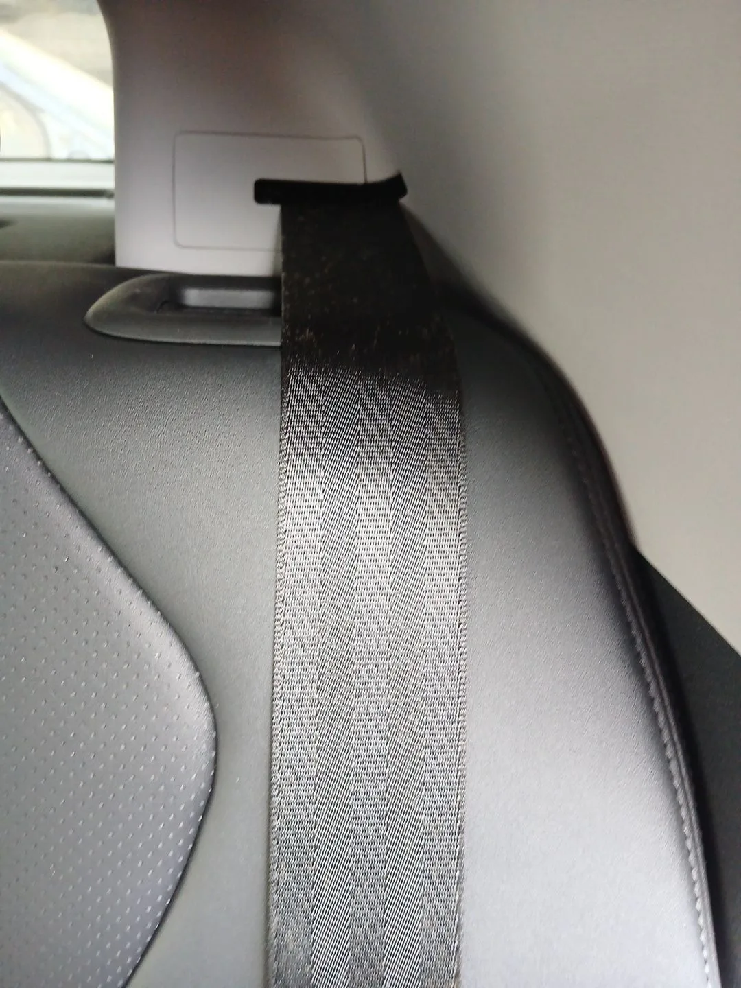Cinturon Seguridad Trasero Izquierdo para Omoda 5