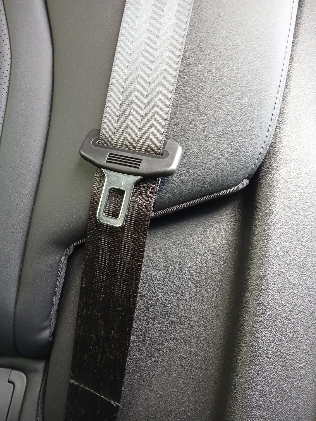 Cinturon Seguridad Trasero Izquierdo para Omoda 5