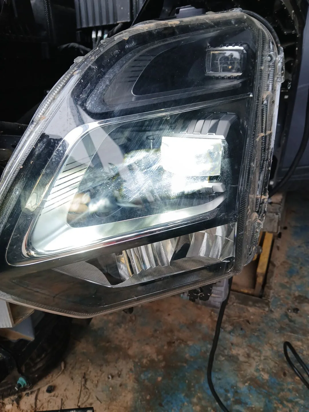 Faro Izquierdo para Omoda 5