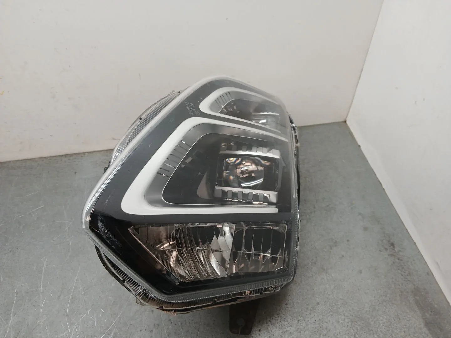 Faro Izquierdo para Omoda 5