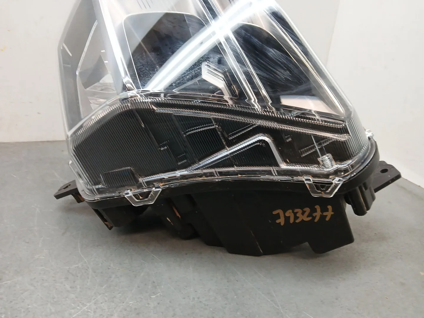 Faro Izquierdo para Omoda 5