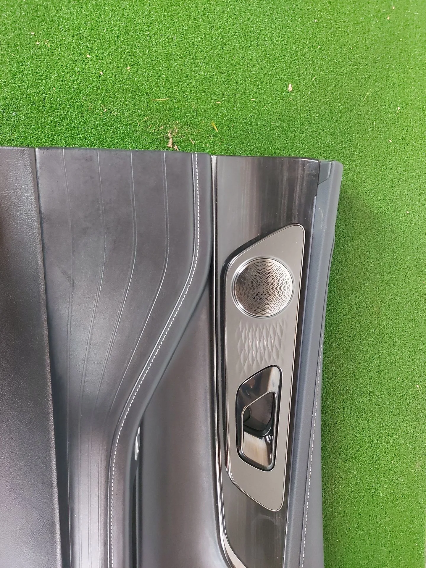 Guarnecido Puerta Delantera Derecha para Omoda 5