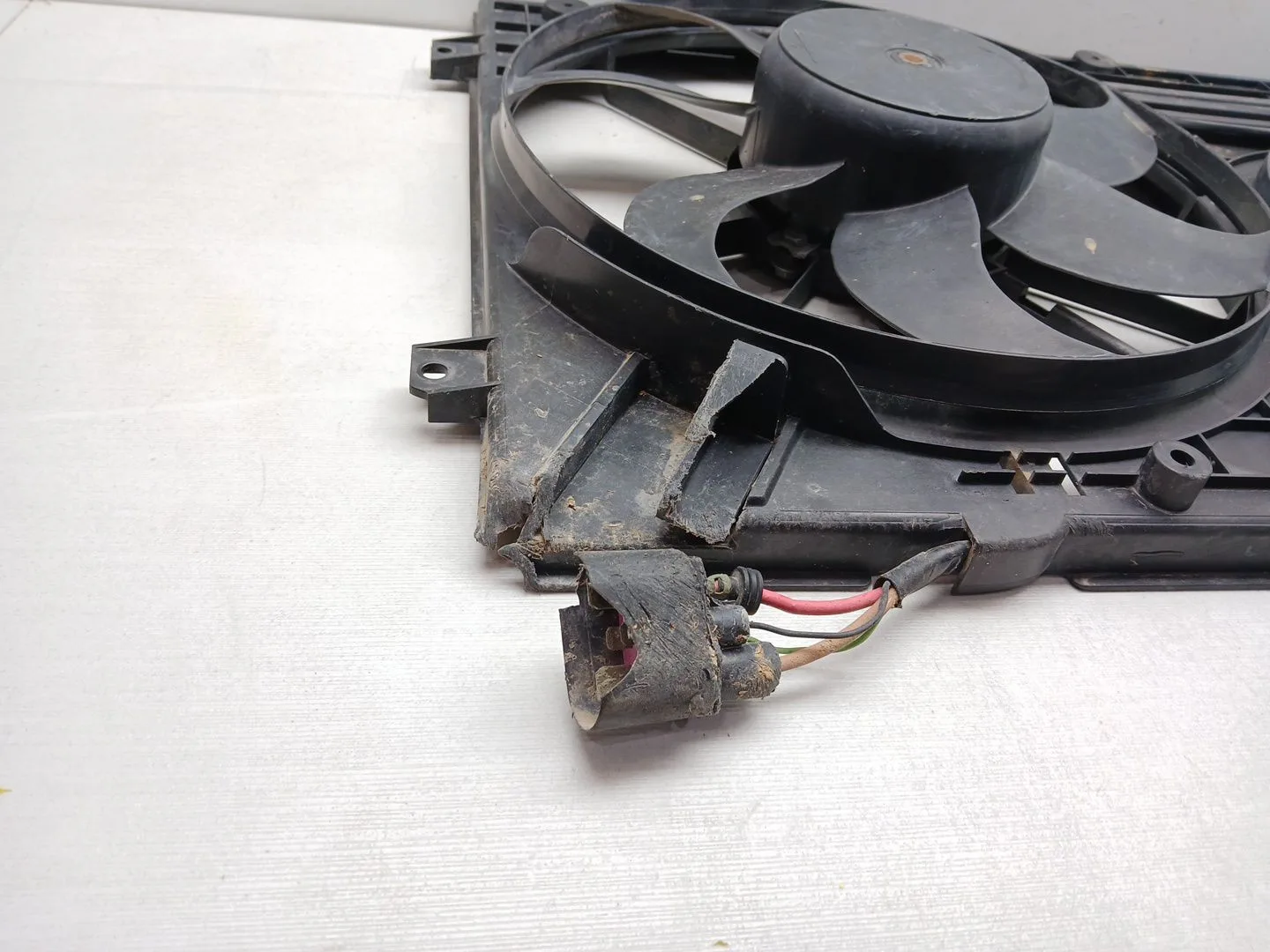 Electroventilador para Volkswagen Tiguan (5N2)