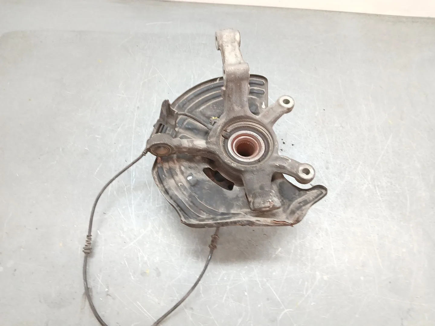 Mangueta Delantera Izquierda para Mercedes-Benz Clase B (W246)