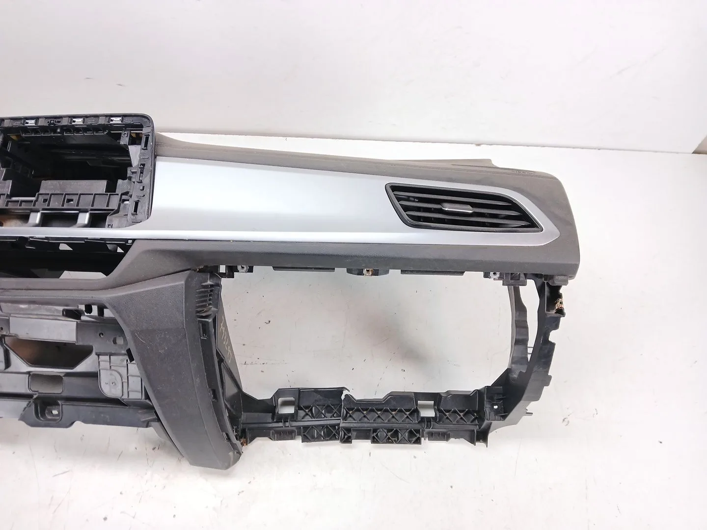 Salpicadero para Volkswagen T-Roc (A11, D11)