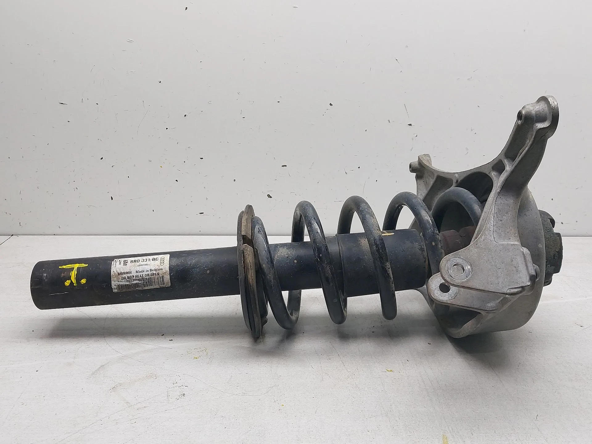 Amortiguador Delantero Izquierdo para Audi Q5 (8Rb)