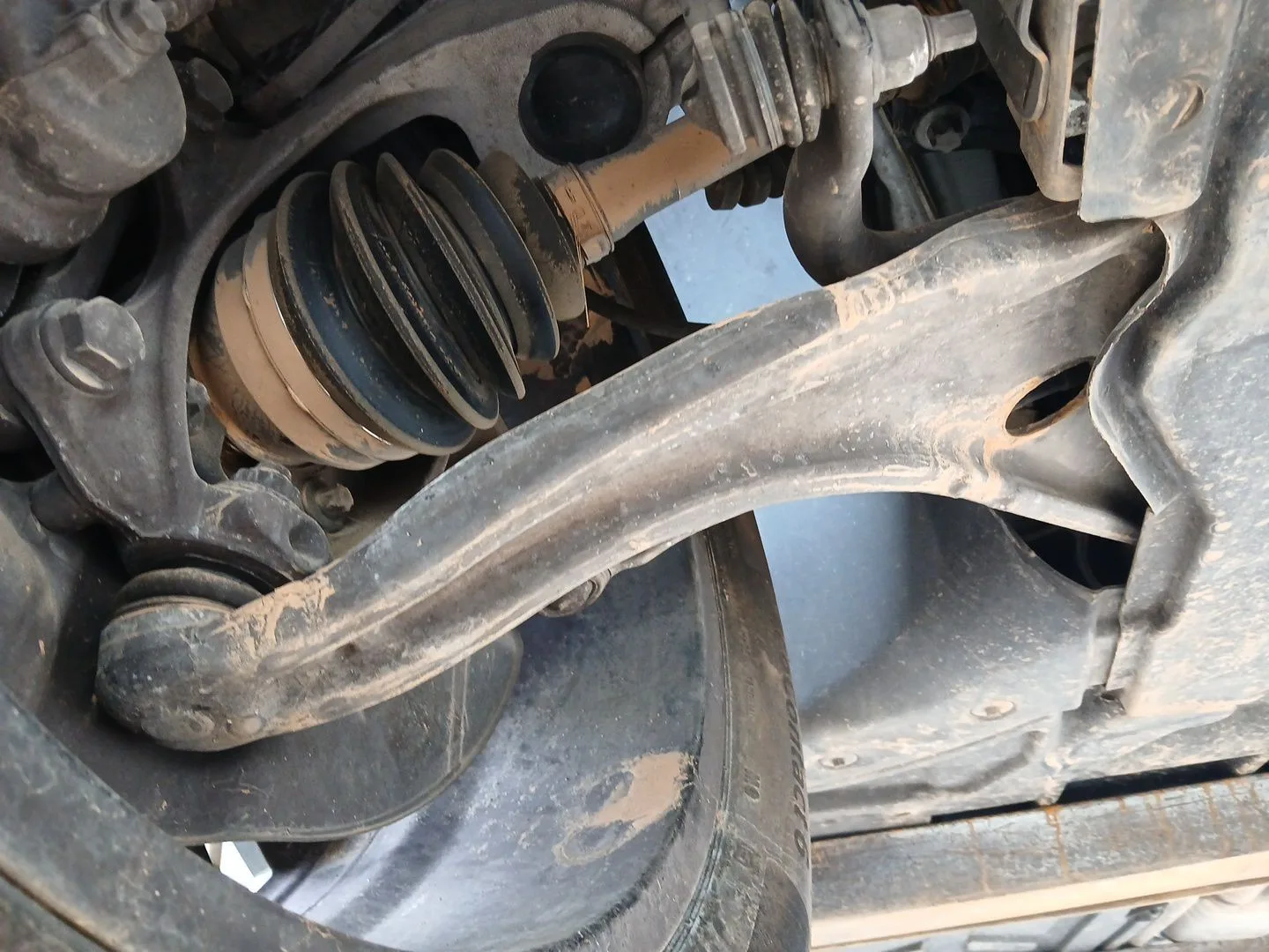 Brazo Suspension Inferior Delantero Derecho para Mercedes-Benz Gla (H247)