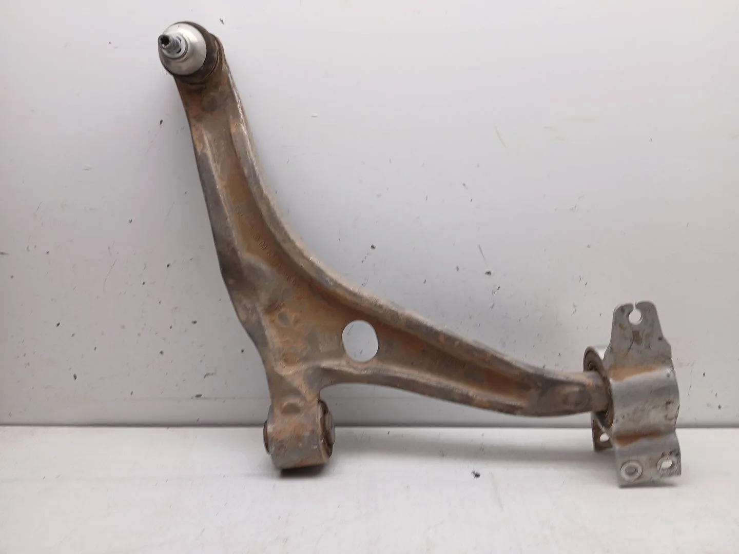 Brazo Suspension Inferior Delantero Derecho para Mercedes-Benz Gla (H247)