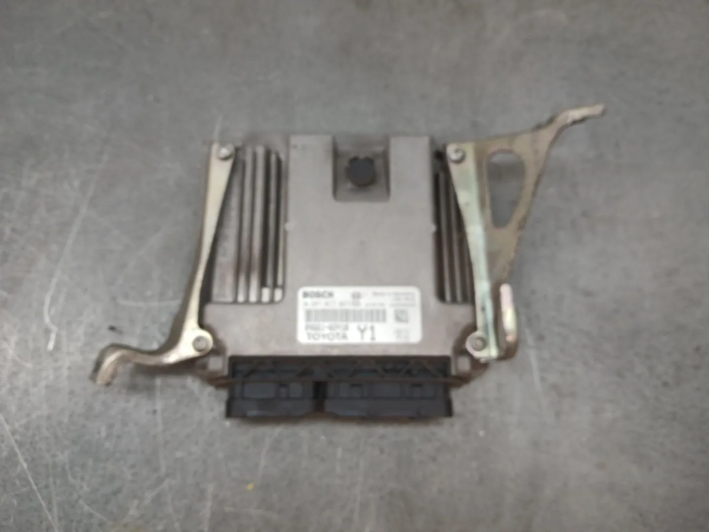 Centralita Motor Uce para Toyota Auris (_E15_)