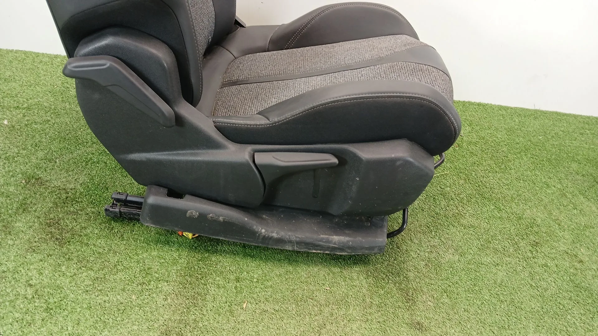 Asiento Delantero Derecho para Peugeot 3008 Ii Suv (Mc_, Mr_, Mj_, M4_)