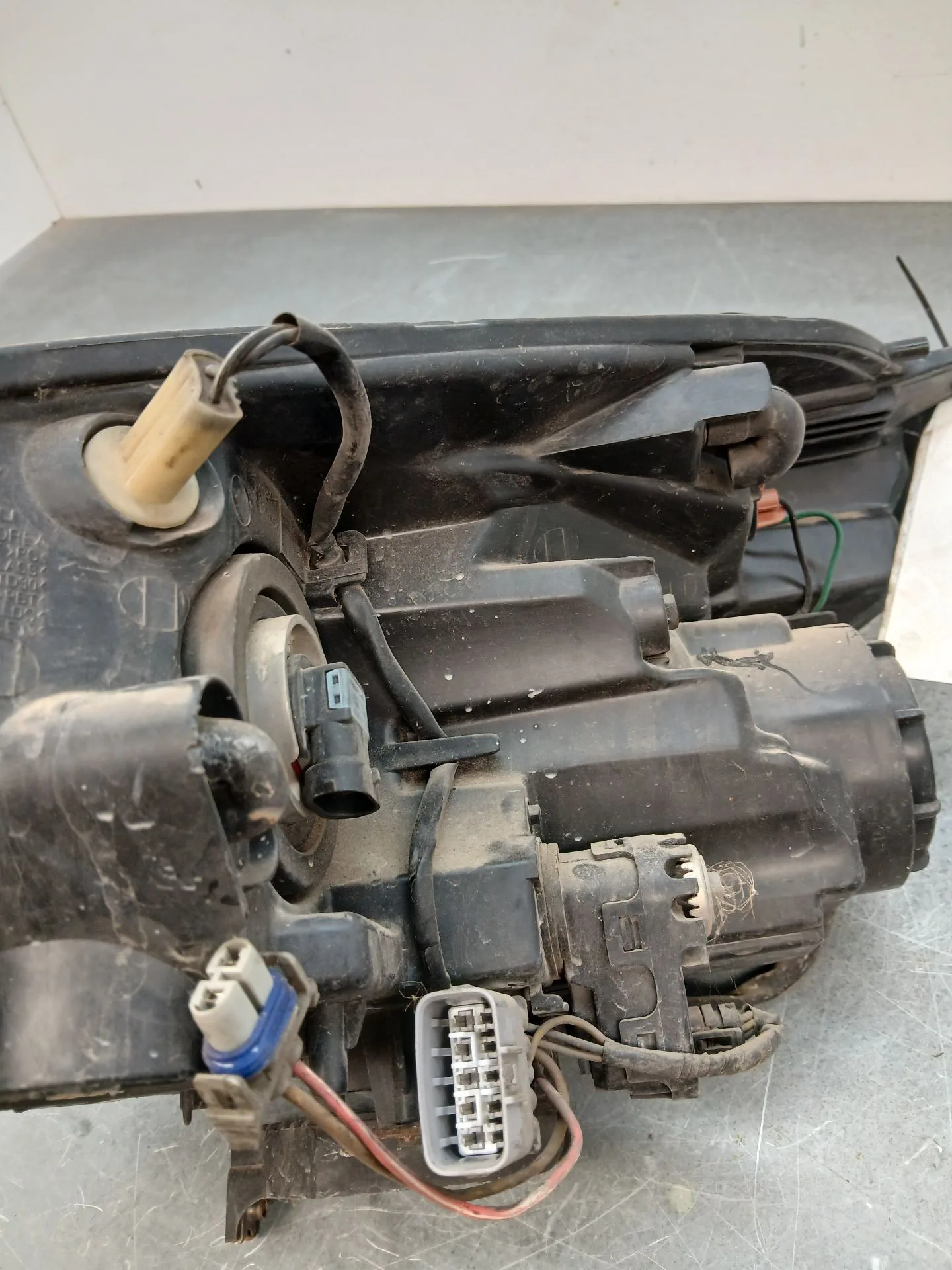 Faro Derecho para Subaru Tribeca (B9)