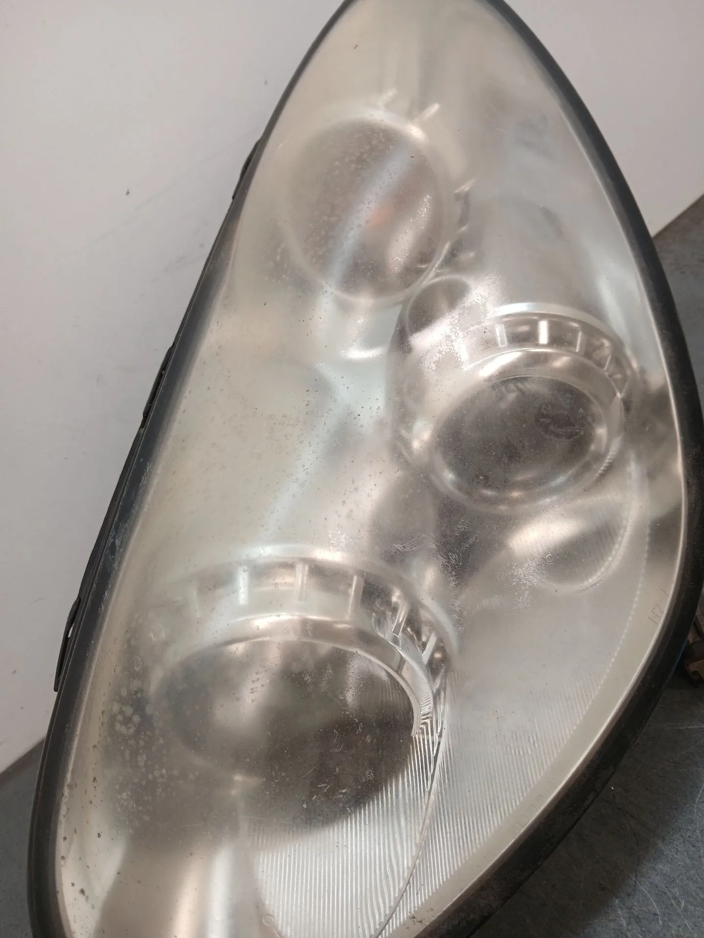 Faro Izquierdo para Subaru Tribeca (B9)