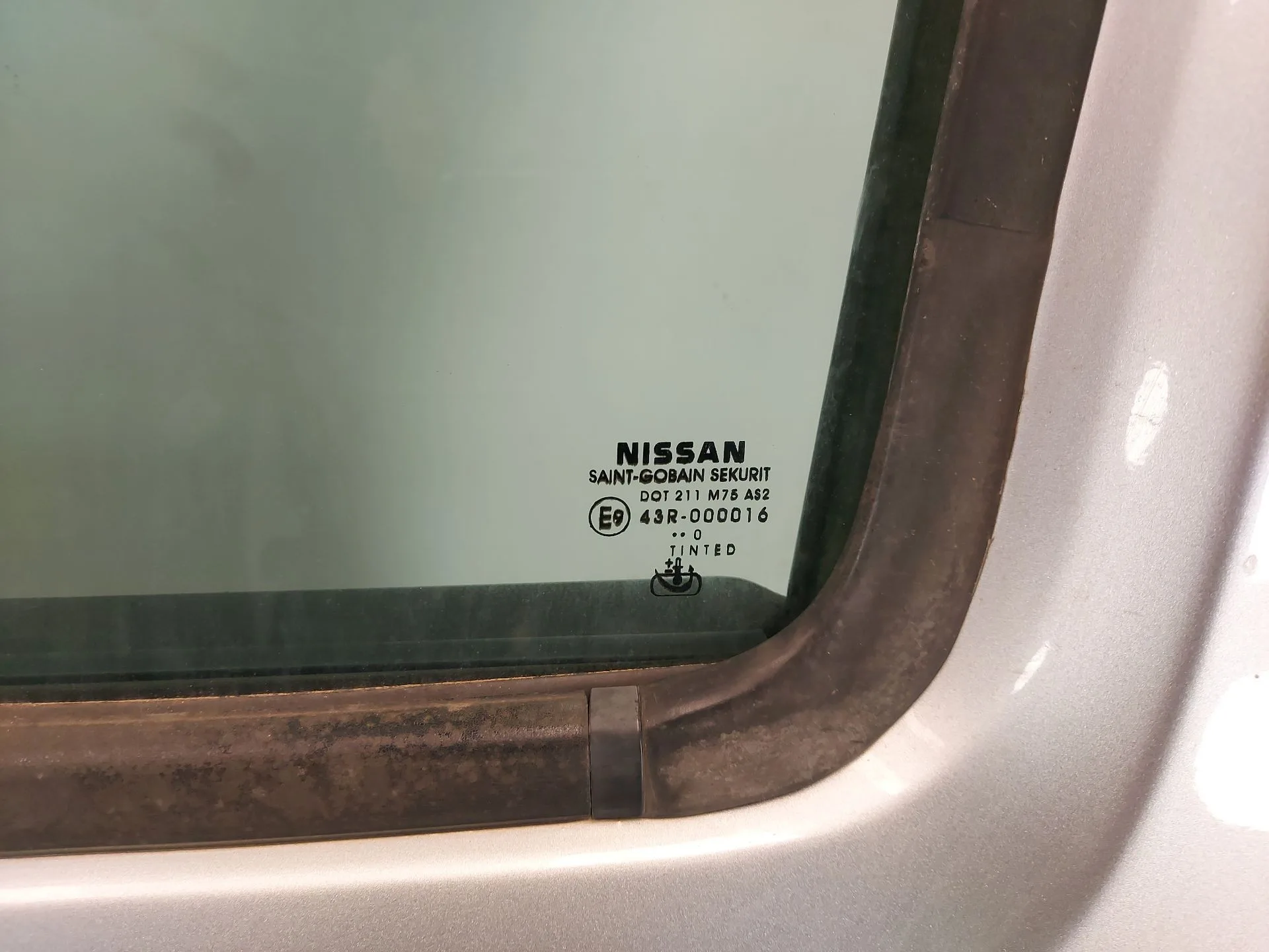 Puerta Delantera Izquierda para Nissan Pathfinder Iii (R51)