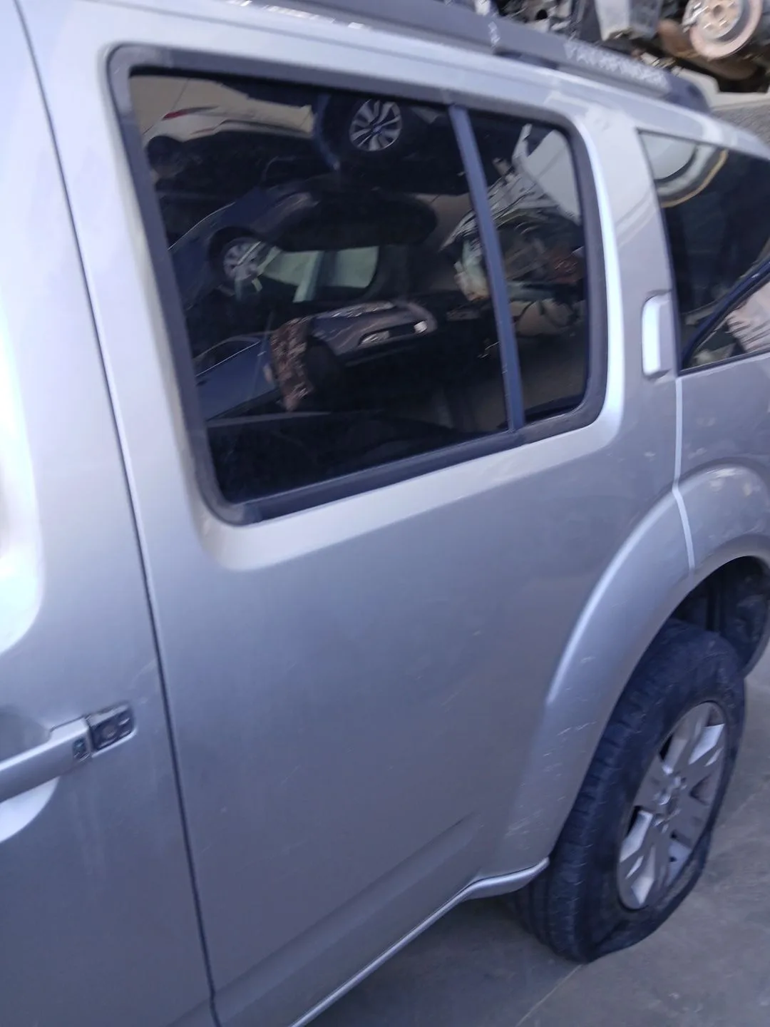 Puerta Trasera Izquierda para Nissan Pathfinder Iii (R51)