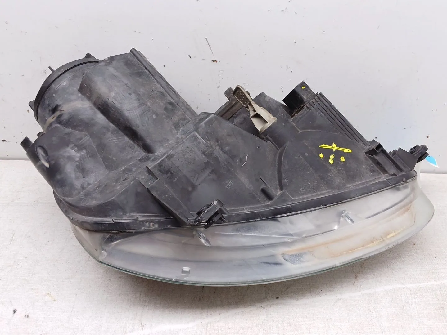 Faro Izquierdo para Volkswagen Golf V (1K1)