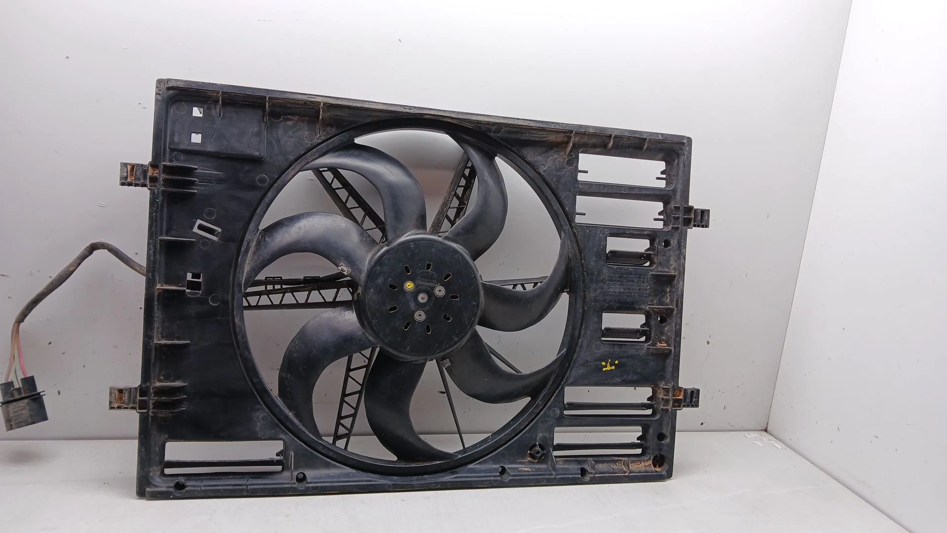 Electroventilador para Volkswagen Tiguan (Ad1, Ax1)