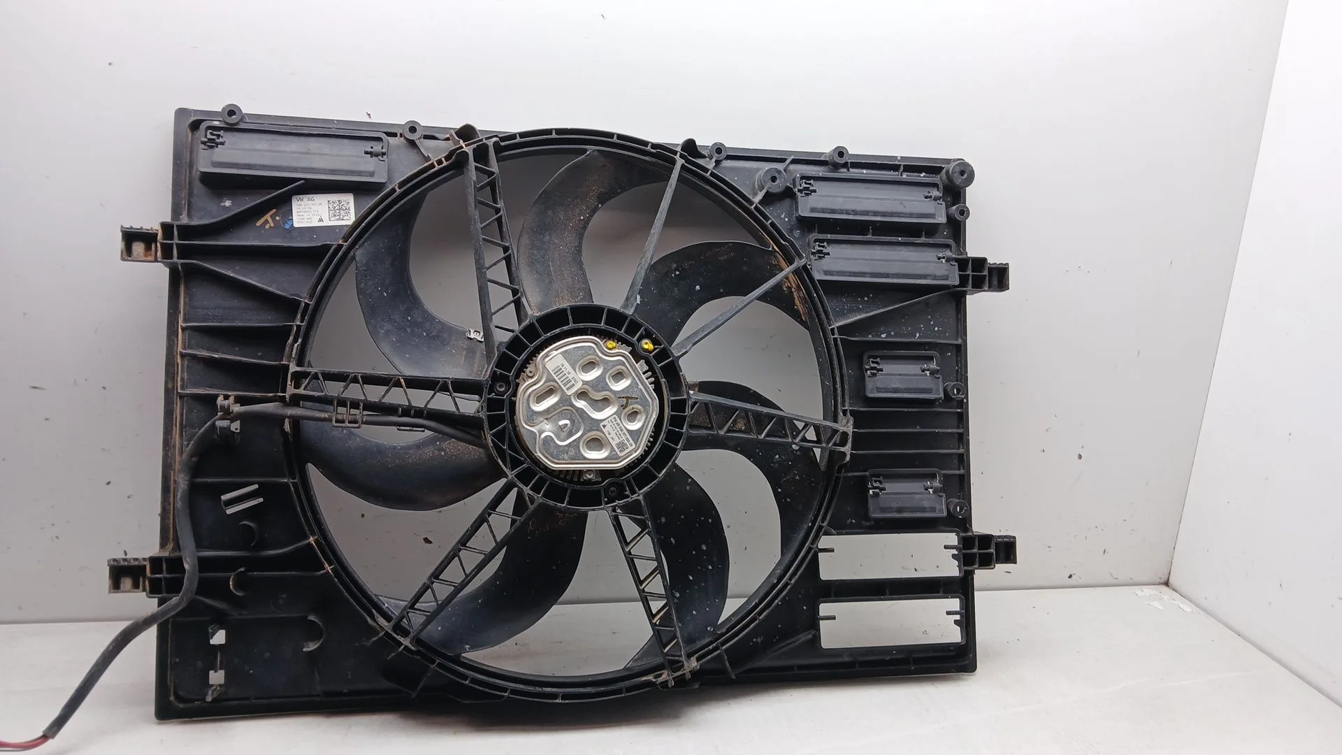 Electroventilador para Volkswagen Tiguan (Ad1, Ax1)