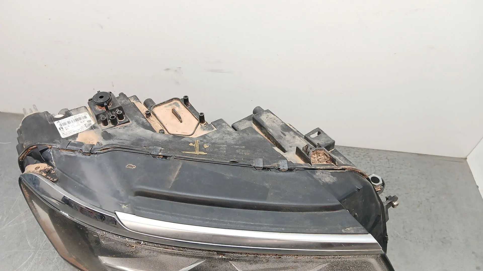 Faro Derecho para Volkswagen Tiguan (Ad1, Ax1)