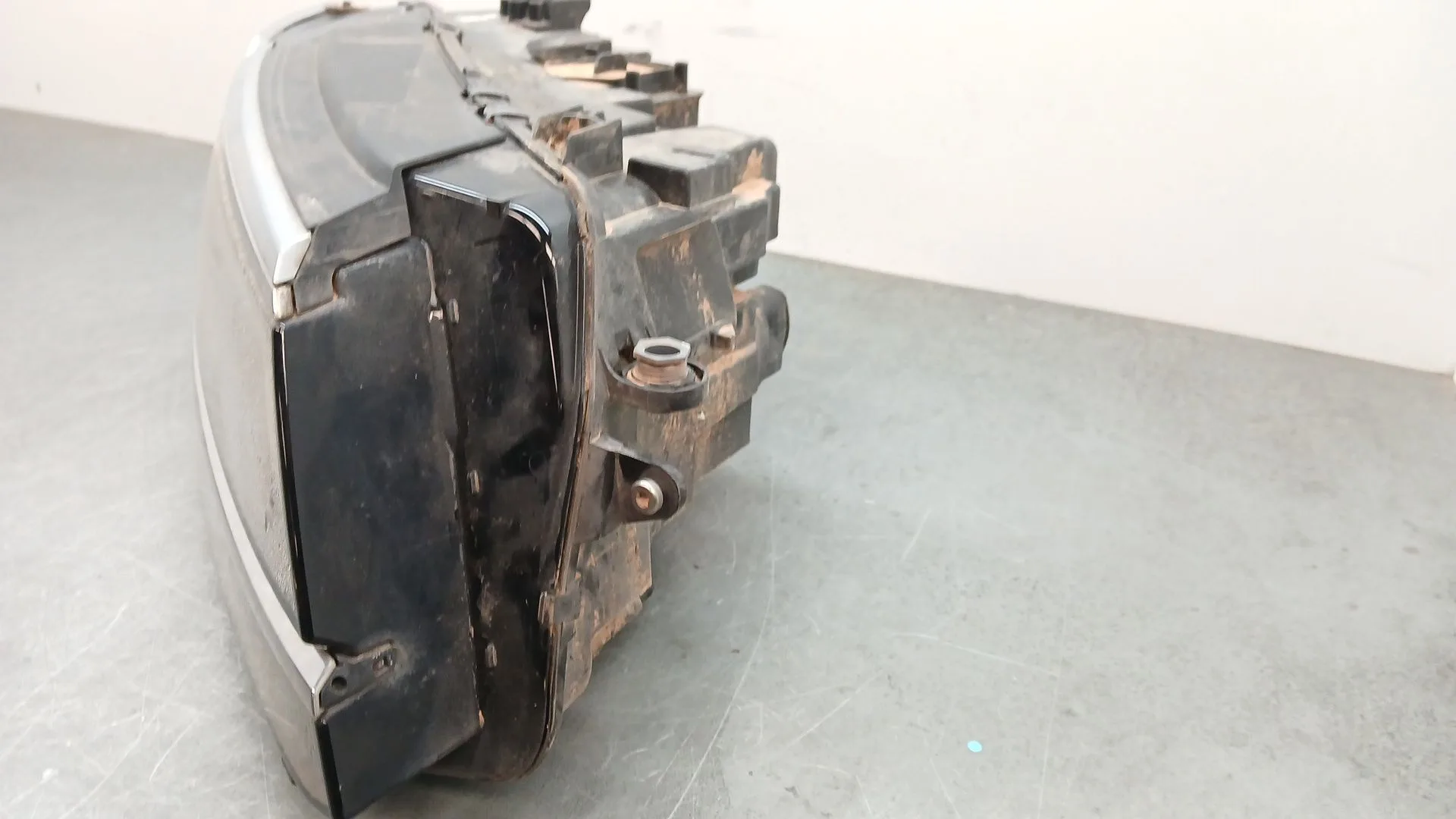 Faro Derecho para Volkswagen Tiguan (Ad1, Ax1)