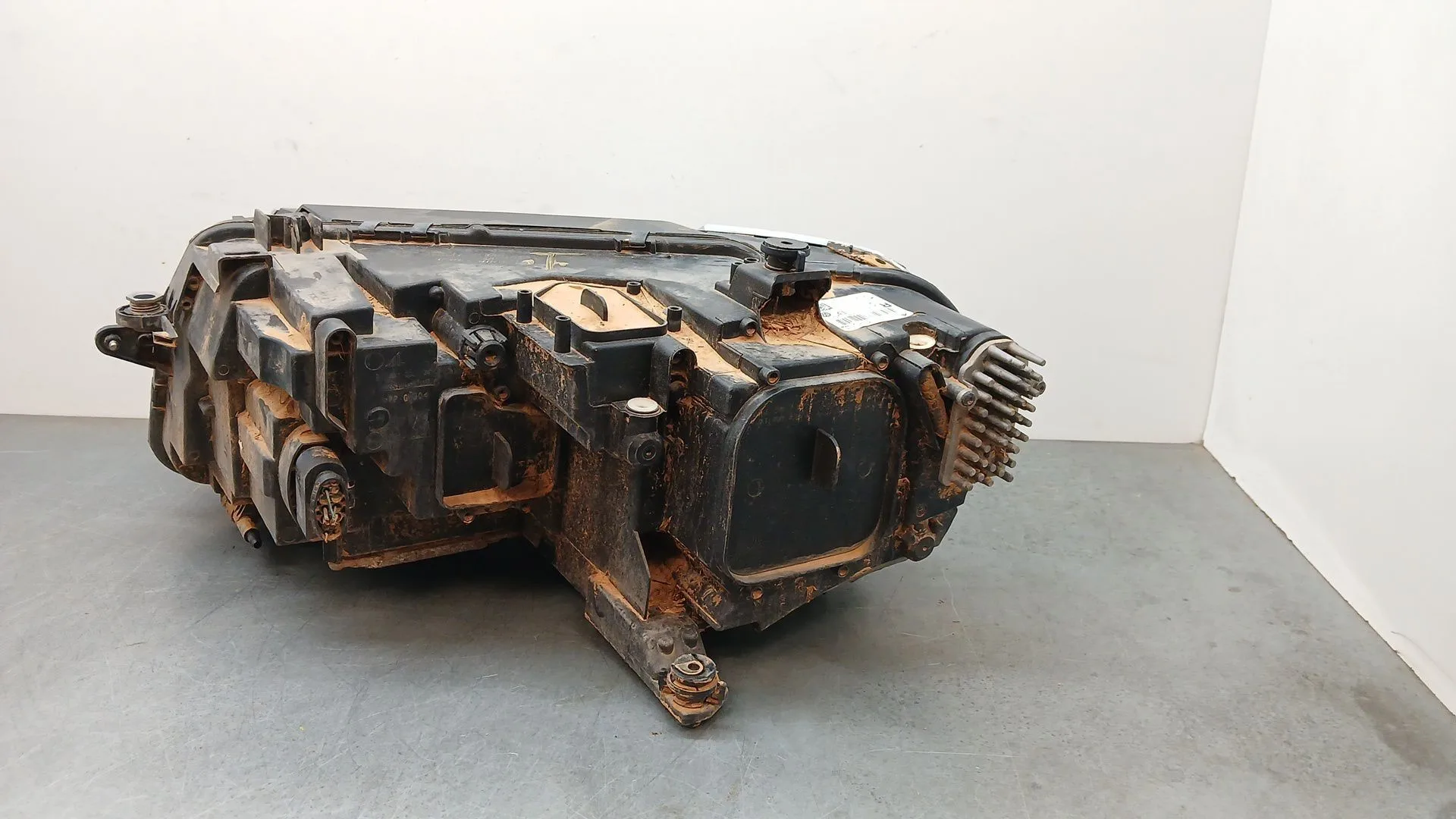 Faro Derecho para Volkswagen Tiguan (Ad1, Ax1)