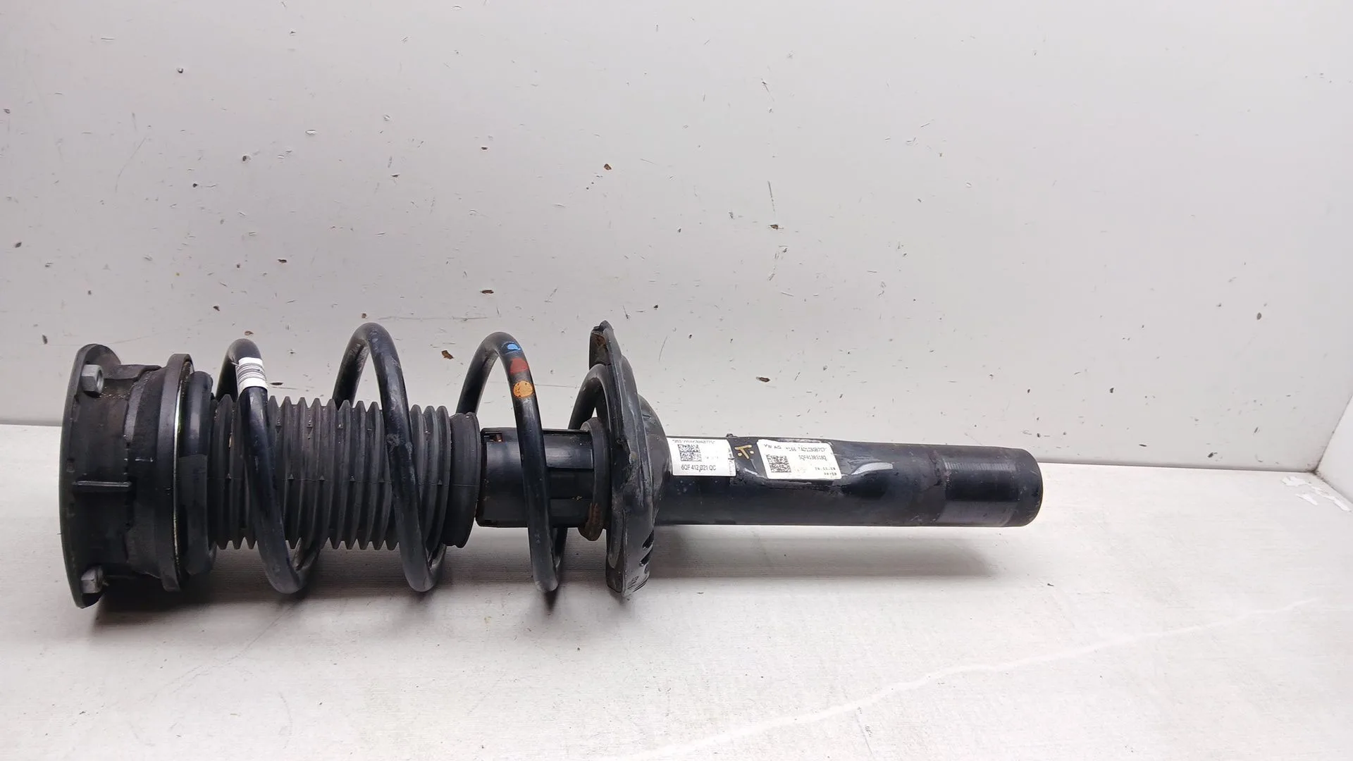 Amortiguador Delantero Derecho para Volkswagen Tiguan (Ad1, Ax1)
