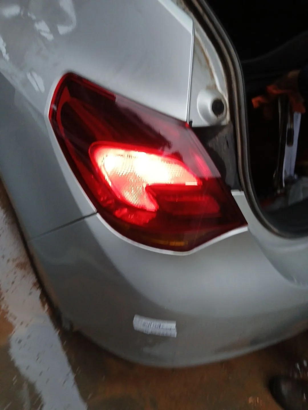 Piloto Trasero Izquierdo para Opel Astra J (P10)