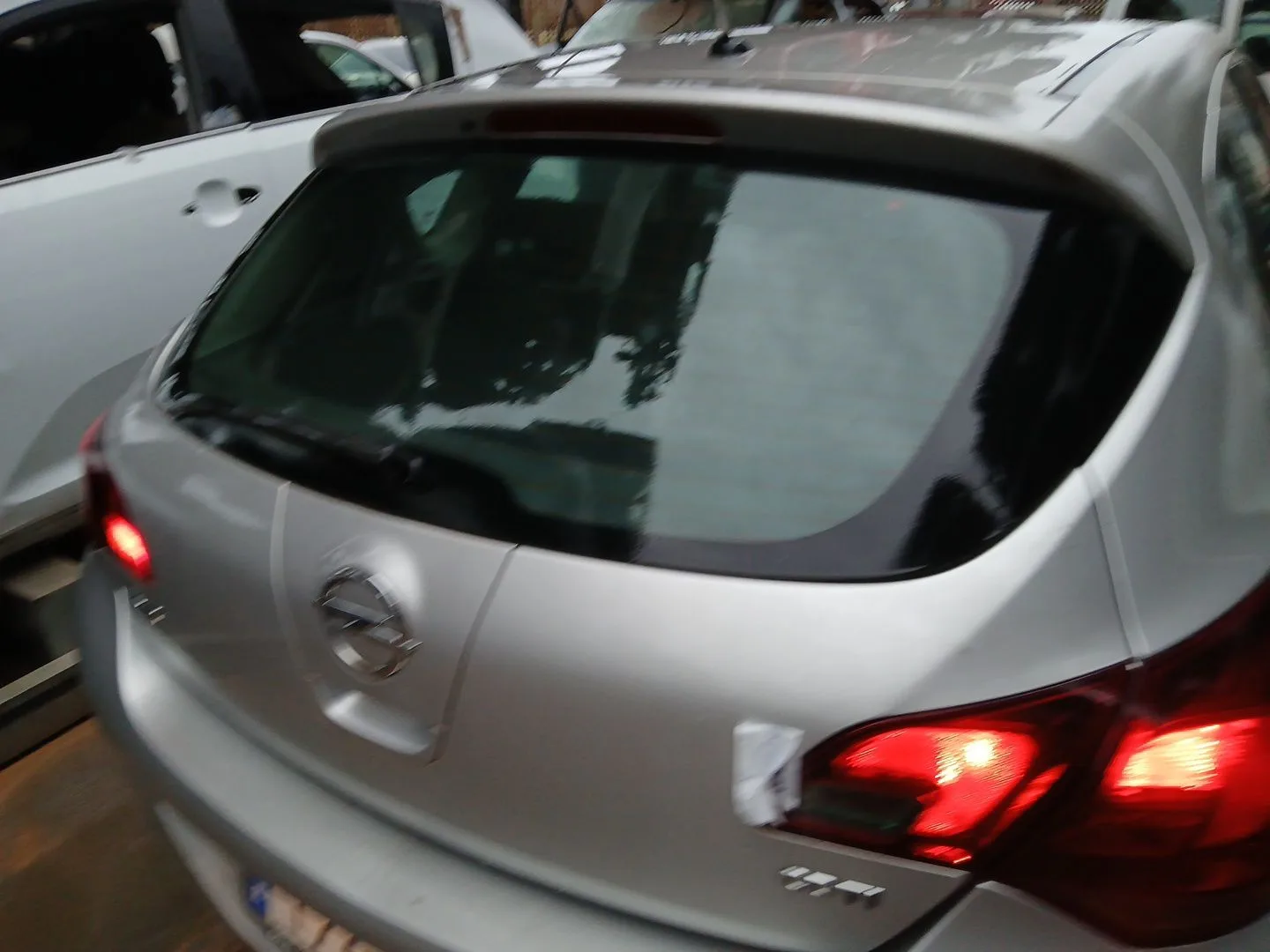 Porton Trasero para Opel Astra J (P10)